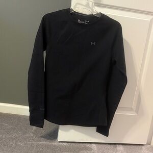 Under Armour women’s Jet Black Long Sleeve Tee
